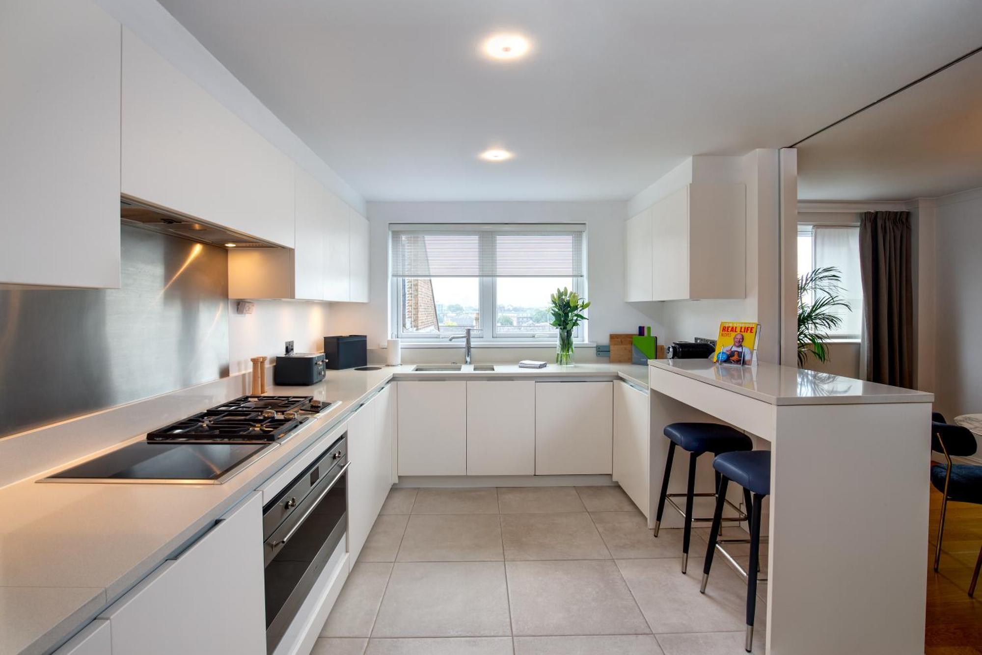 Monarch House - Serviced Apartments - Kensington ลอนดอน ภายนอก รูปภาพ